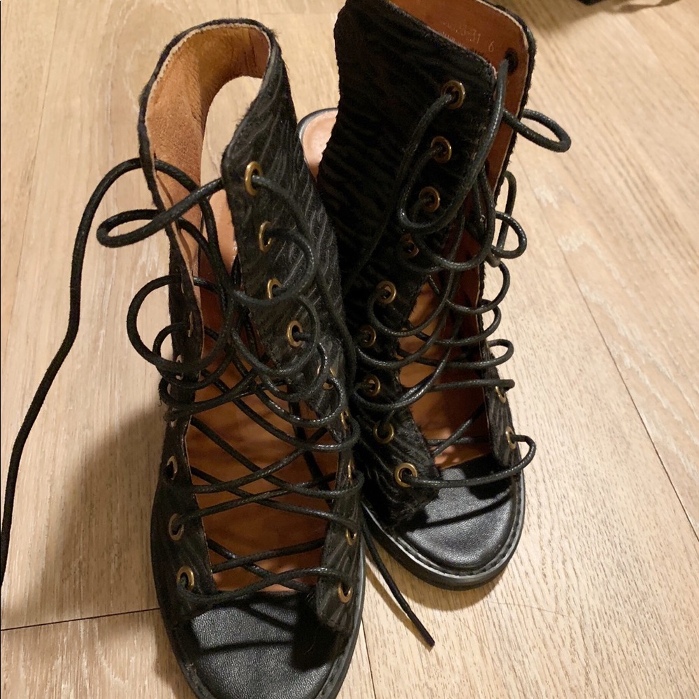 Jeffrey Campbell Minimal Laced-up Heel - Picture 5 of 8